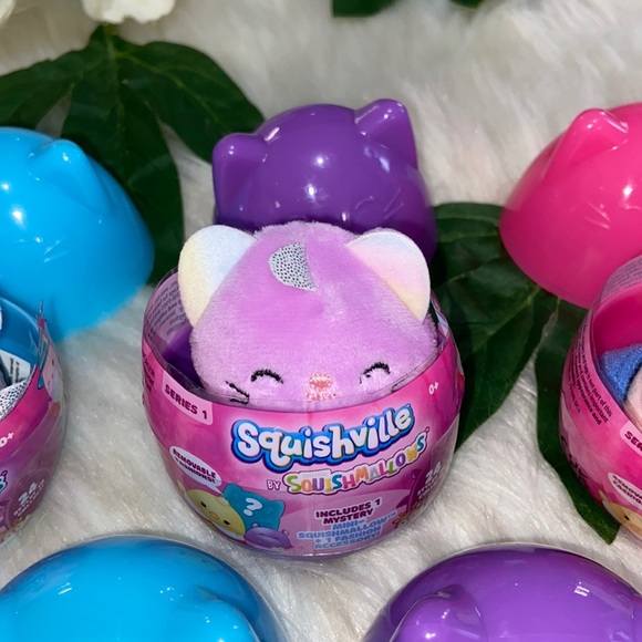 Squishville by Squishmallows 2” Mini Squishmallow with Fashion Accessory Set 6 - Picture 8 of 15